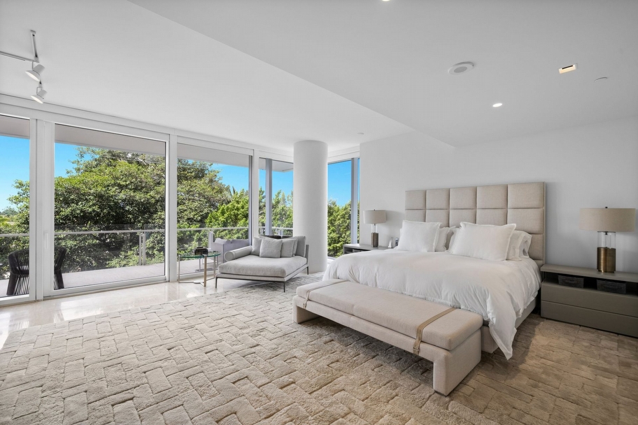 17 Million Sale at Four Seasons Surf Club Sets Florida Record for Two-Bedroom Condo - Miami luxury real estate