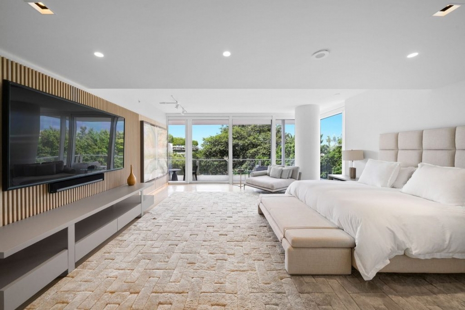 17 Million Sale at Four Seasons Surf Club Sets Florida Record for Two-Bedroom Condo - Miami luxury real estate